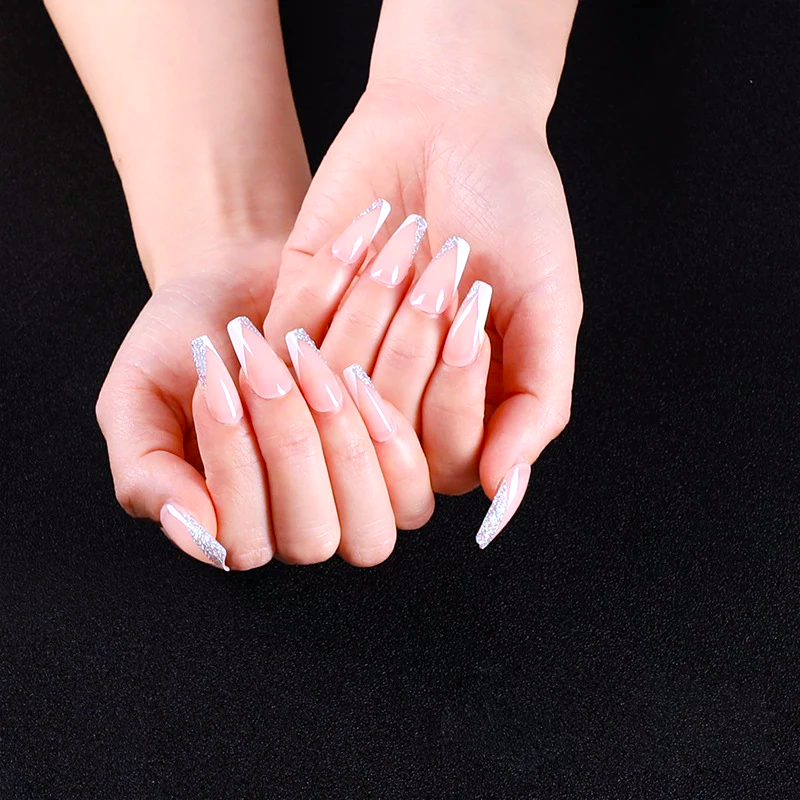 Silver- Strip- Ballerina -Medium -Glue-On -Nails- Set.jpg