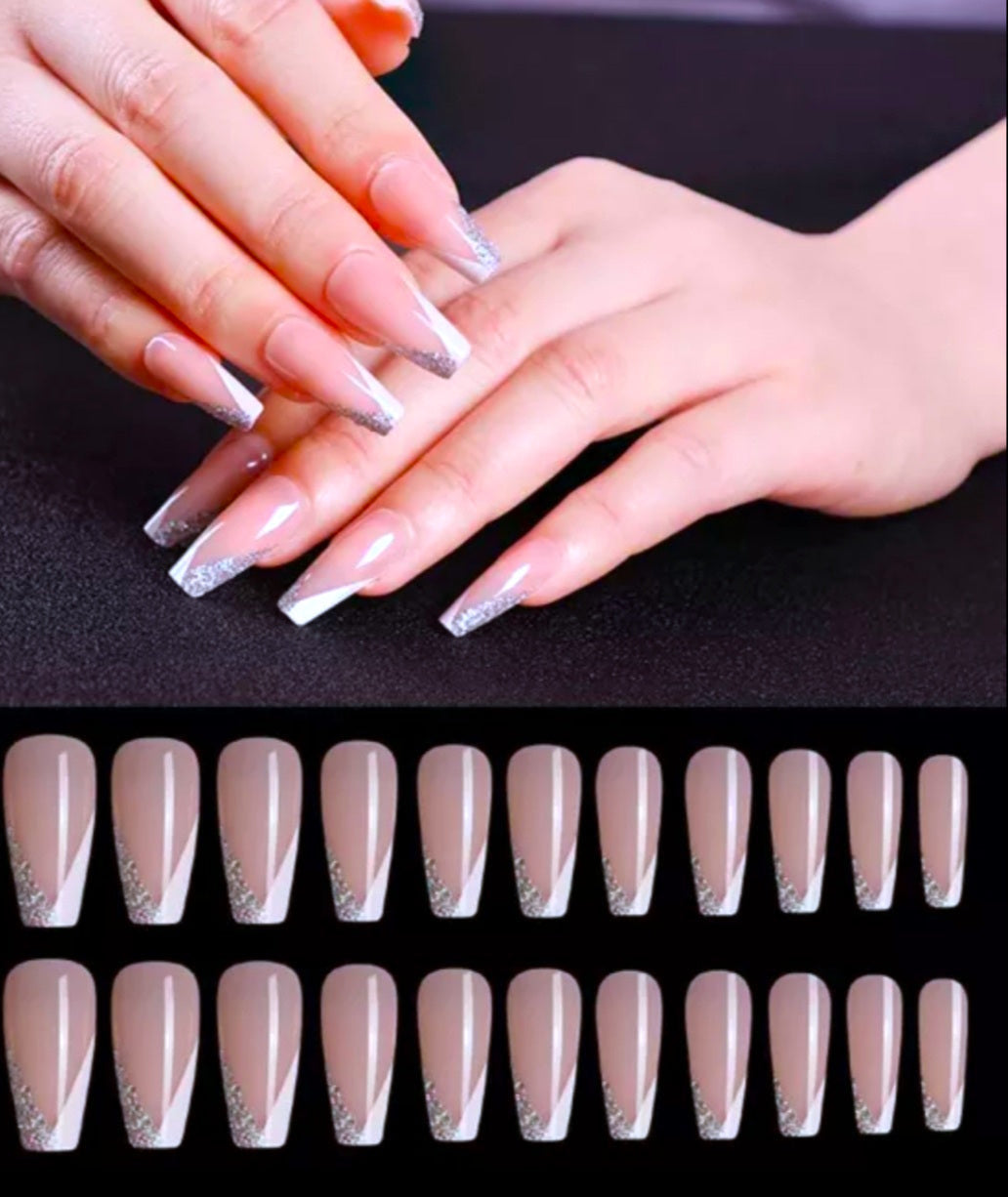 Silver- Strip- Ballerina -Medium -Glue-On -Nails- Set.jpg
